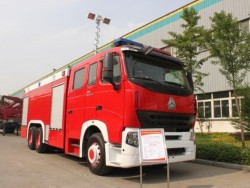 중국 8 톤 물과 4 톤 거품 불 싸움 트럭