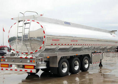 중국 알루미늄 연료 유조선 액체 가연물 석유 도로에 의한 수송 44000 리터 3 차축 협력 업체
