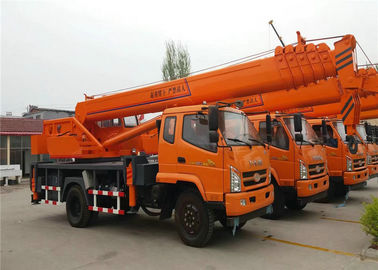 중국 4 OutriggerTelescopic 붐 26M - 30M를 가진 6 -8 톤 유압 트럭에 의하여 거치되는 기중기 협력 업체