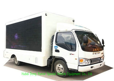 중국 JAC 접을 수있는 단계와 스크린 드는 체계 3840 x 1760mm를 가진 이동할 수 있는 LED 광고 트럭 협력 업체
