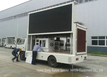 중국 JMC OMDM 풀 컬러 가벼운 상자를 가진 이동할 수 있는 LED 게시판 트럭 광고 차량 협력 업체